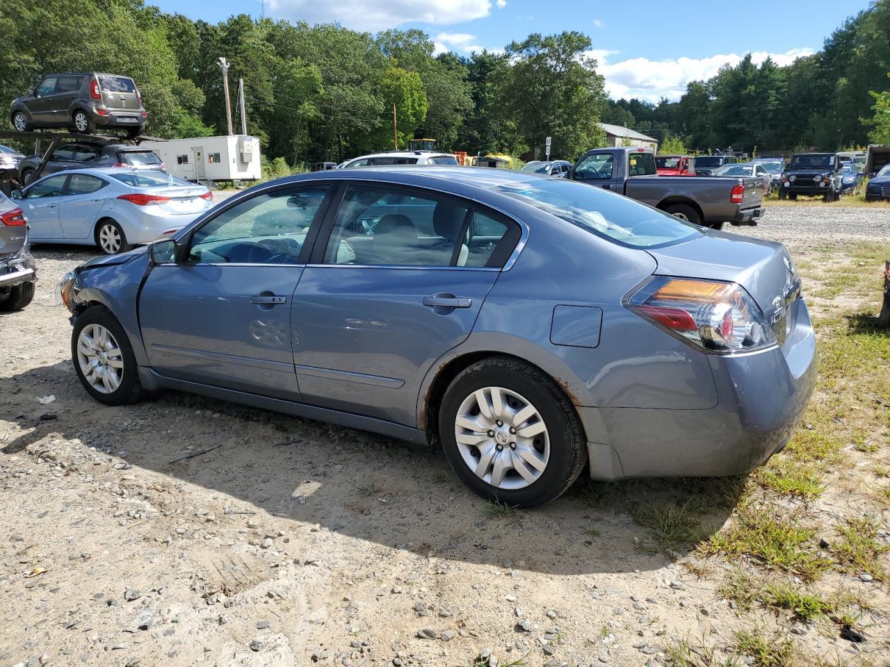 2011 Nissan Altima Base - Фото 2