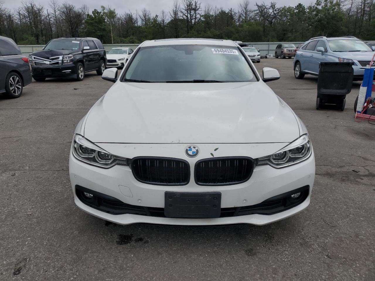 2018 BMW 320 Xi - Image 5