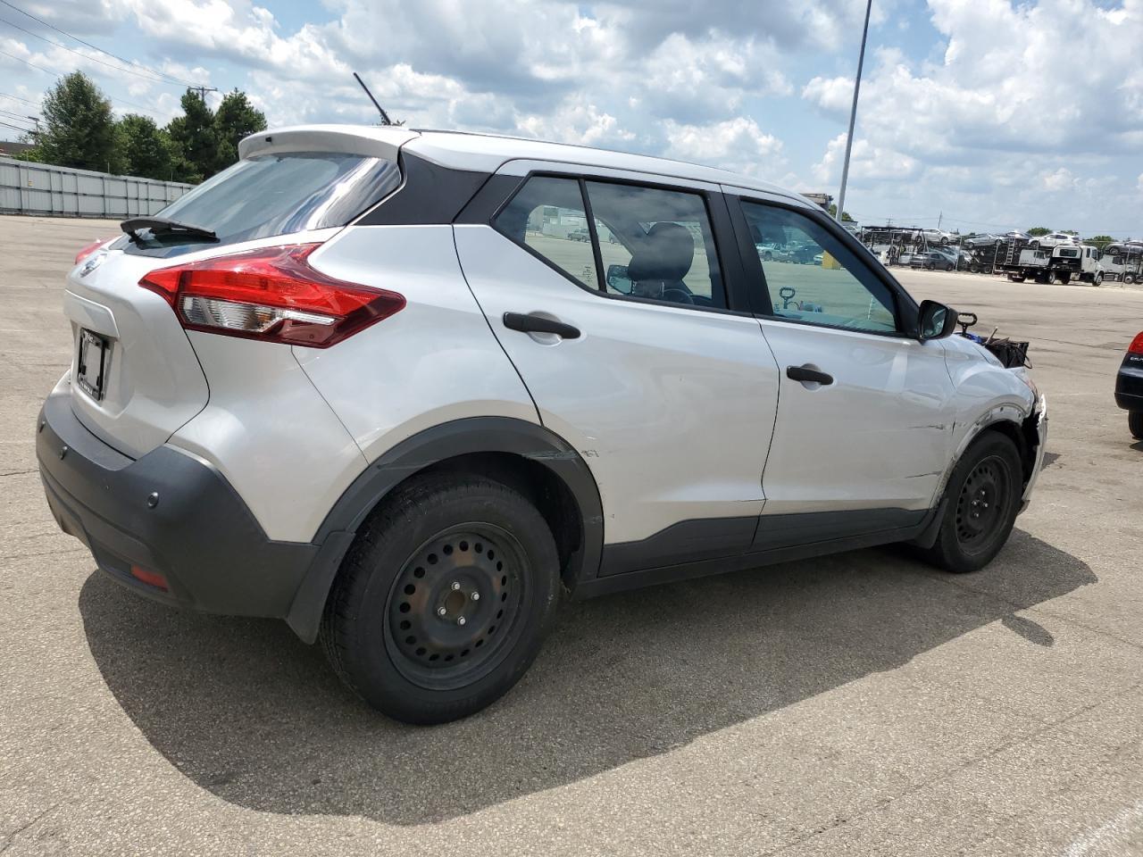 2020 Nissan Kicks S - Image 3