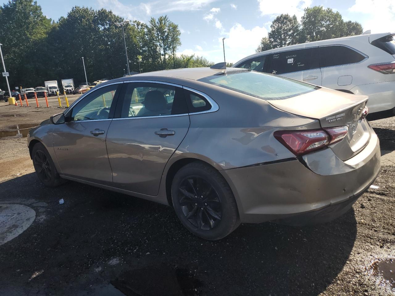 2022 Chevrolet Malibu Lt - Фото 2