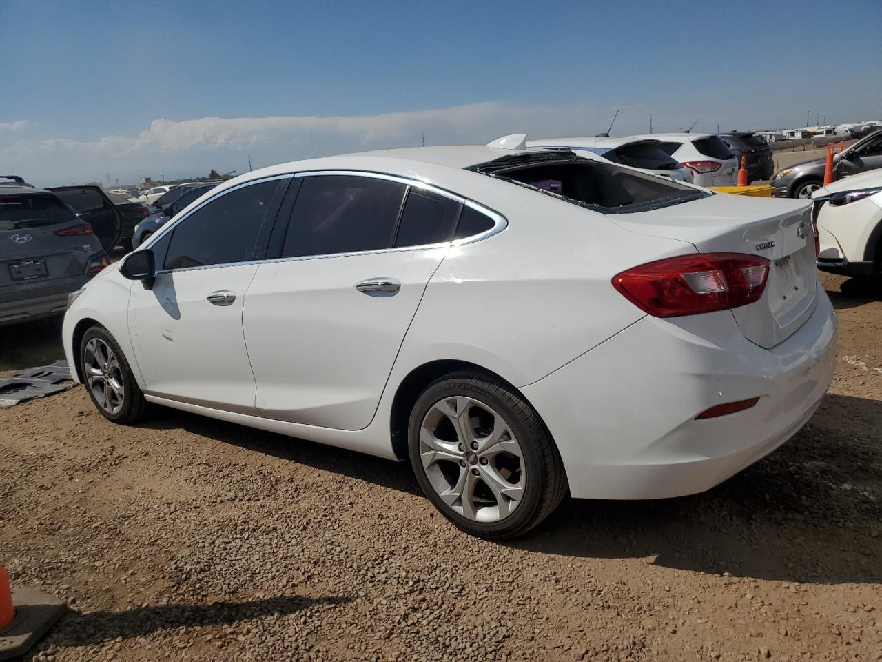 2017 Chevrolet Cruze Premier - Image 2