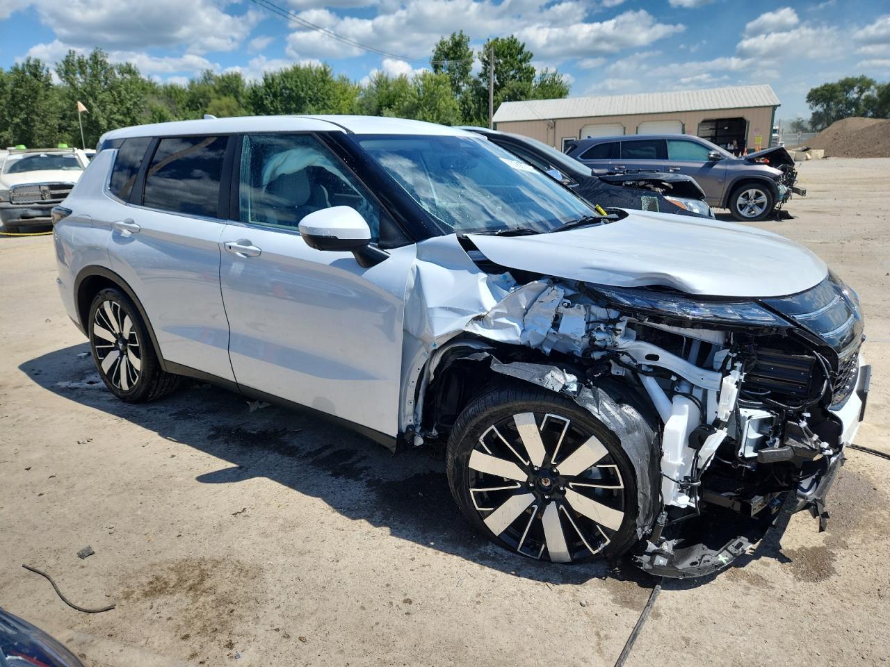 2025 Mitsubishi Outlander Se - Фото 4