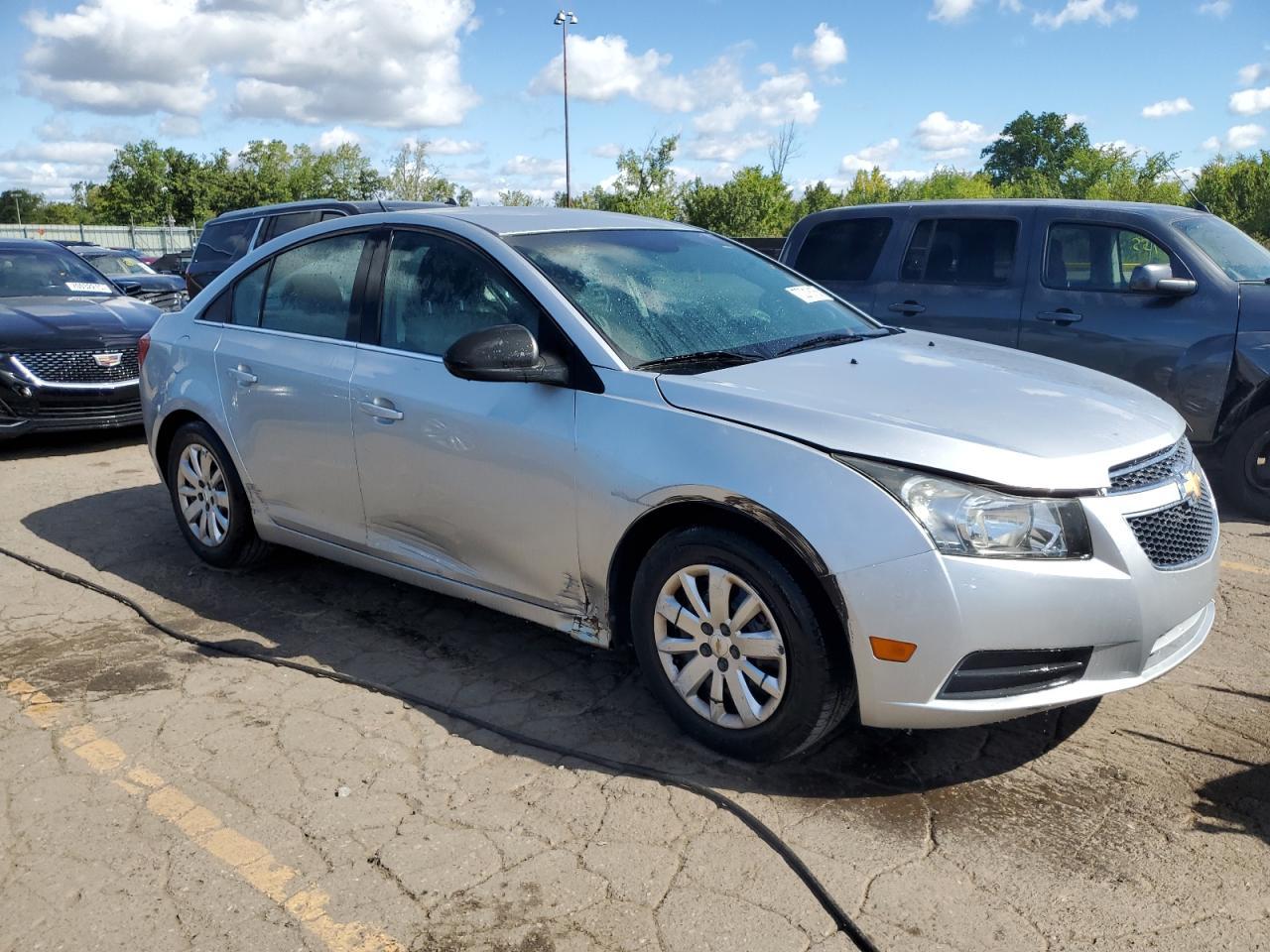 2011 Chevrolet Cruze Ls - Фото 4