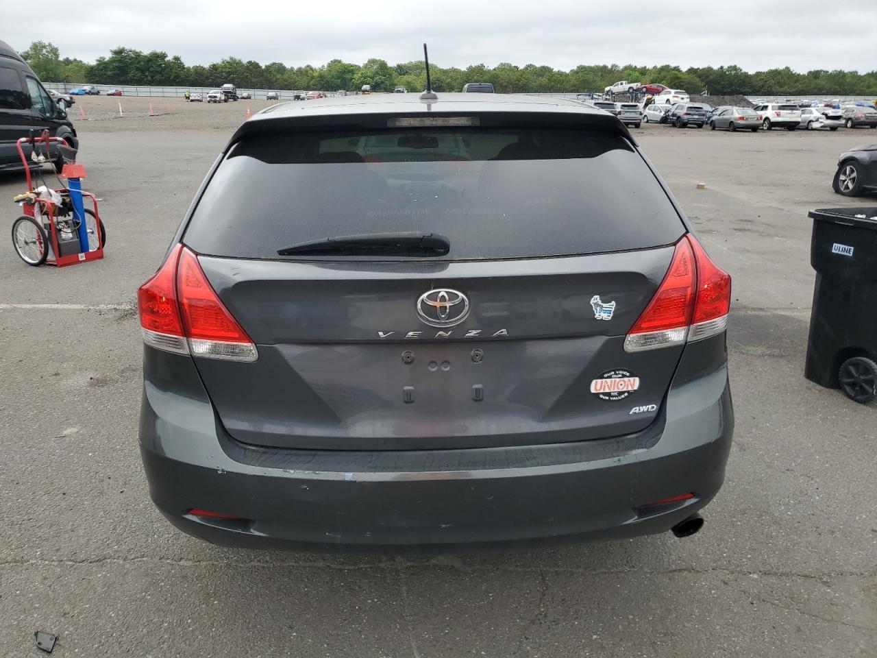 2010 Toyota Venza - Фото 6