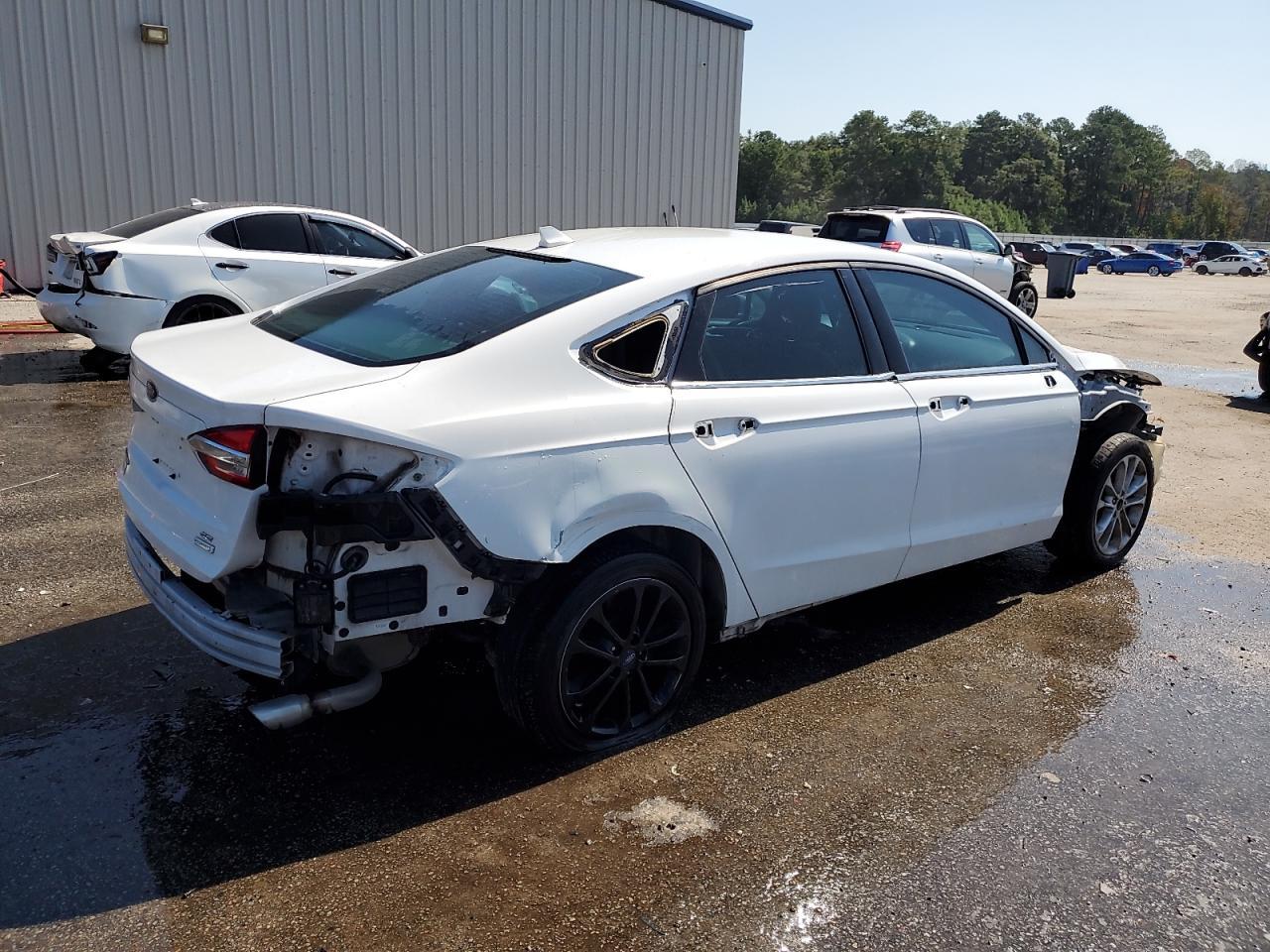 2019 Ford Fusion Se - Фото 3