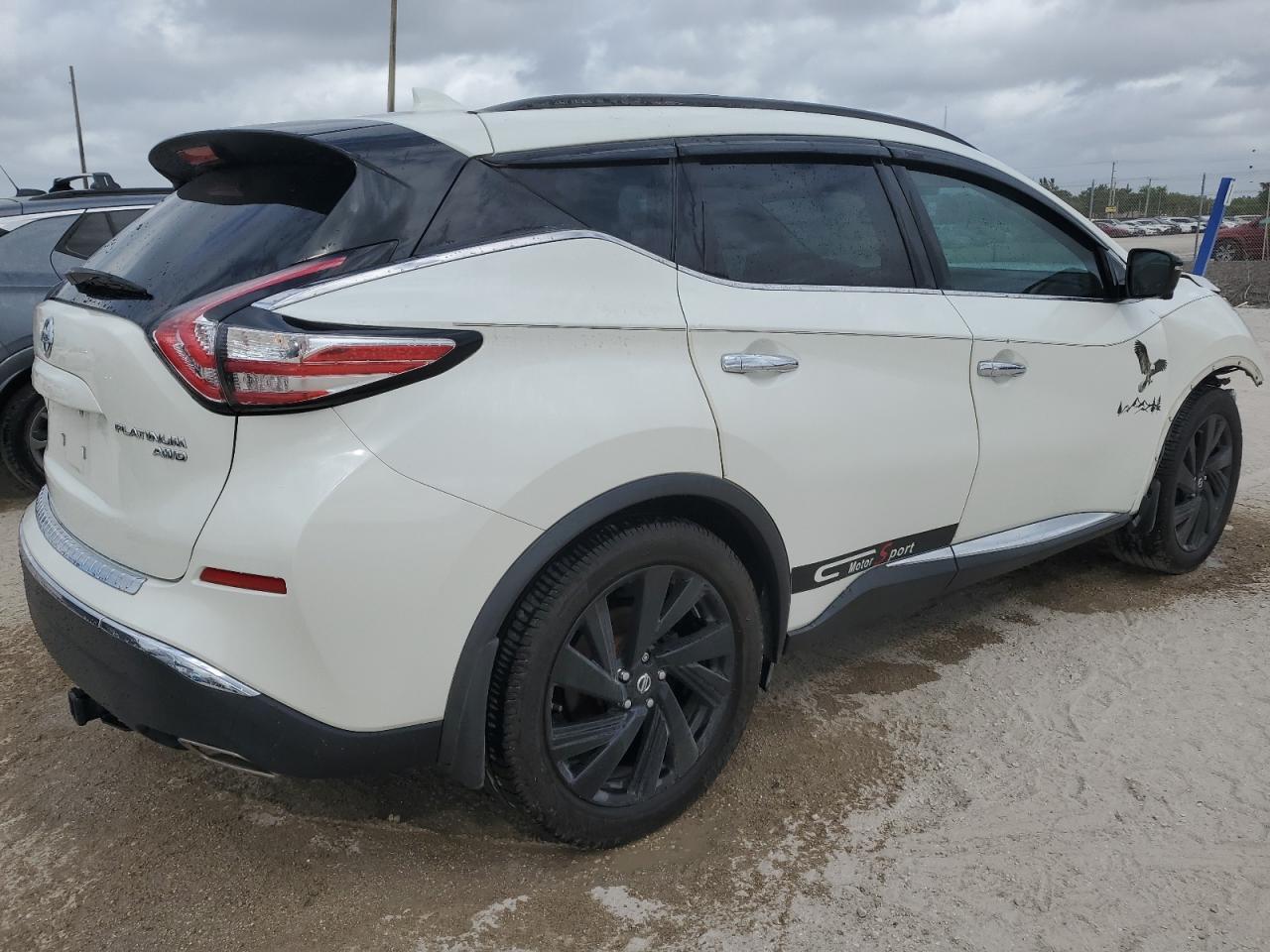 2017 Nissan Murano S - Image 3