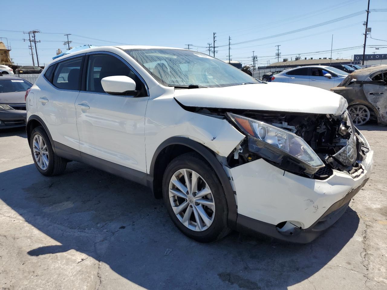 2018 Nissan Rogue Sport S - Фото 4