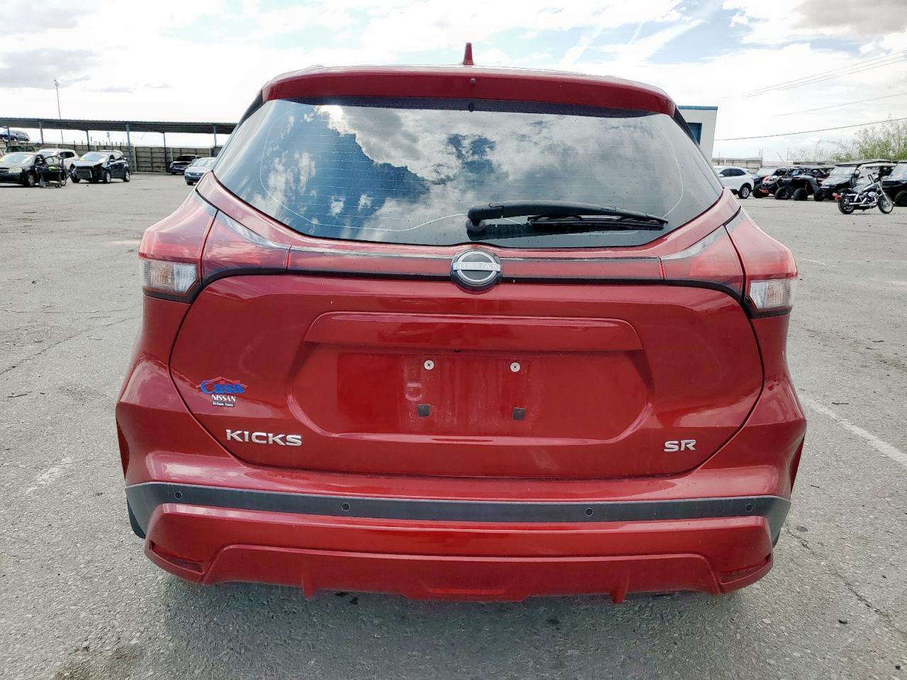 2023 Nissan Kicks Sr - Image 6