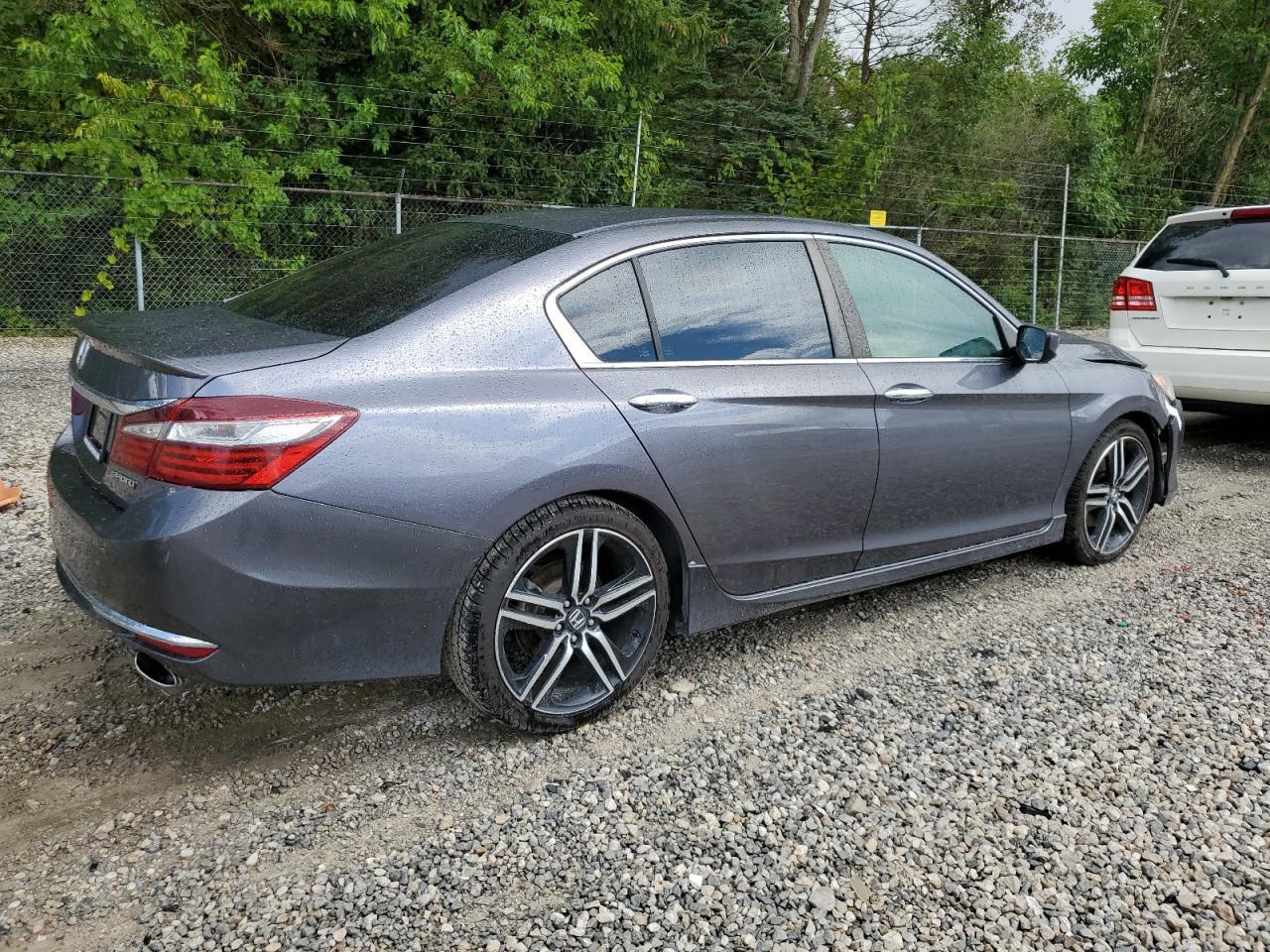 2017 Hond Accord Spo - Image 3
