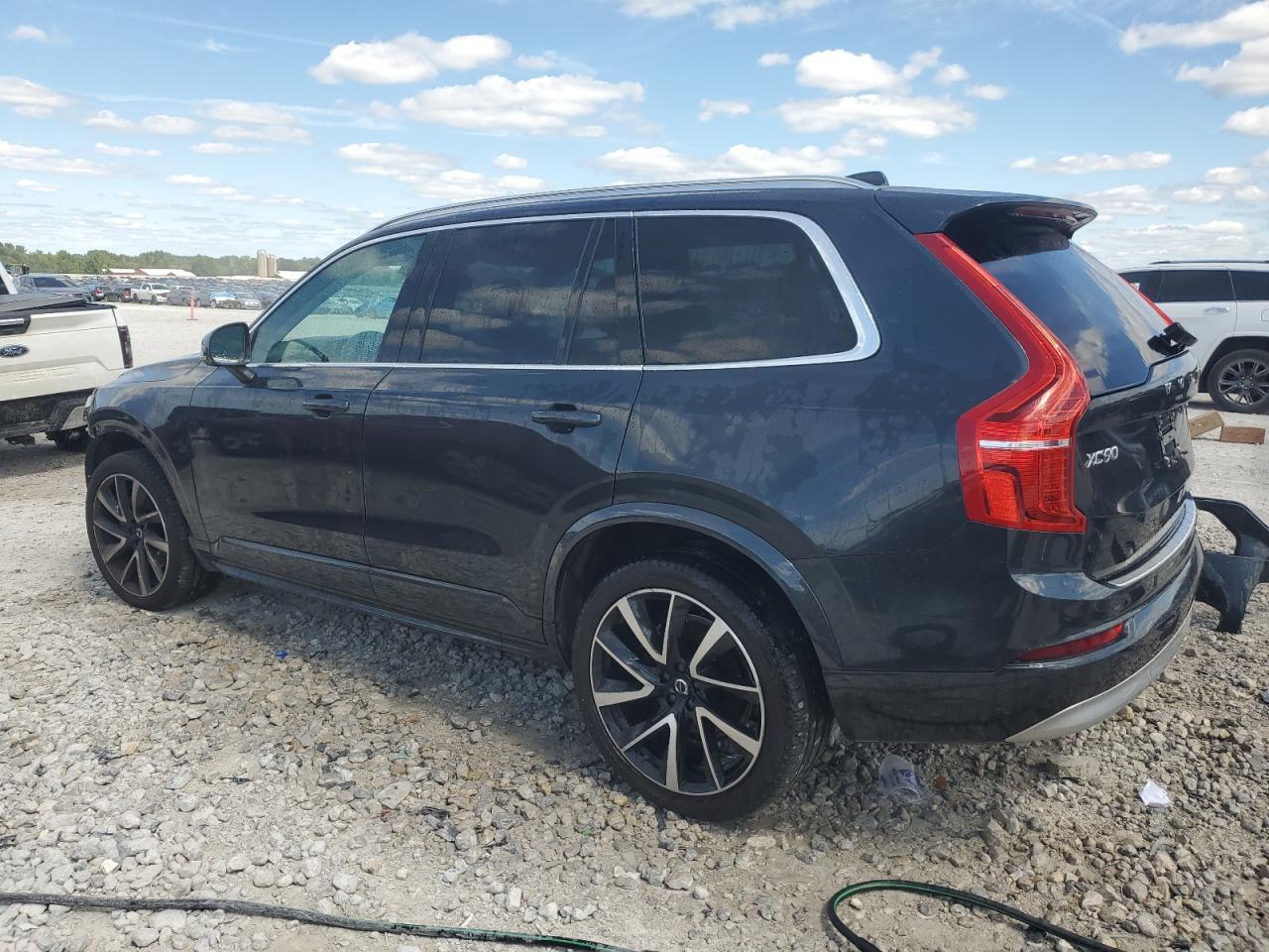 2022 Volvo Xc90 T6 Momentum - Фото 2