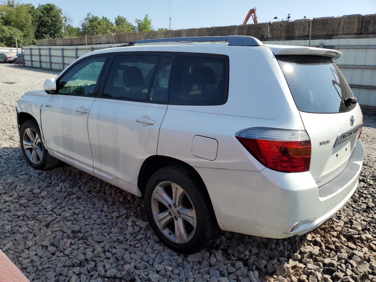 2008 Toyota Highlander Sport - Image 2