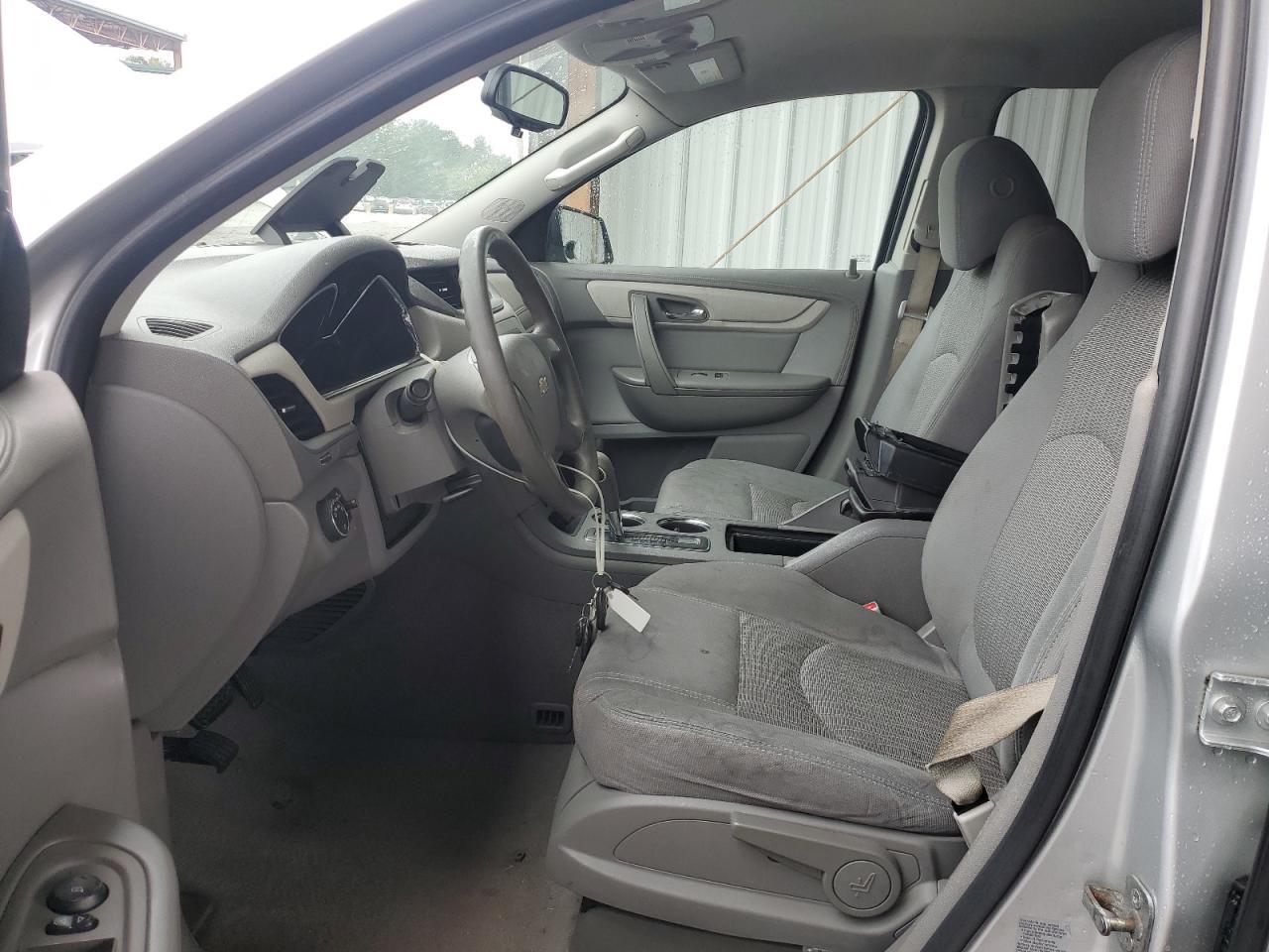 2017 Chevrolet Traverse Ls - Фото 7