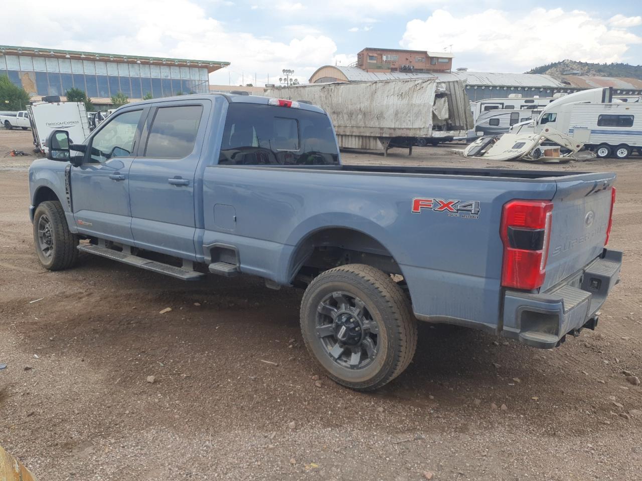 2023 Ford F350 Super Duty - Фото 2