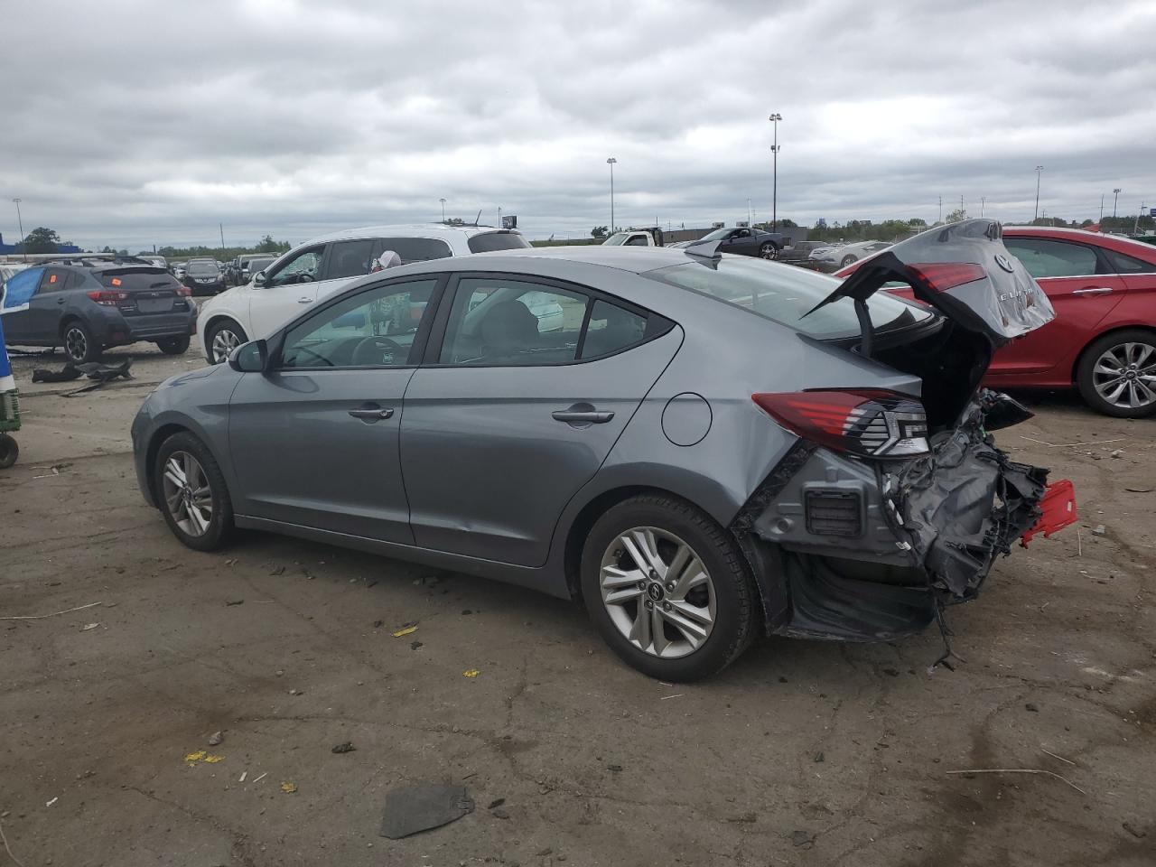 2019 Hyundai Elantra Sel - Image 2