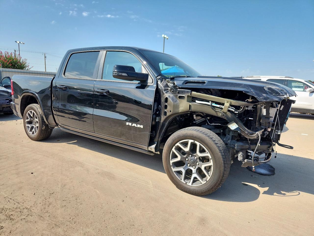 2025 Ram 1500 Laramie - Image 4