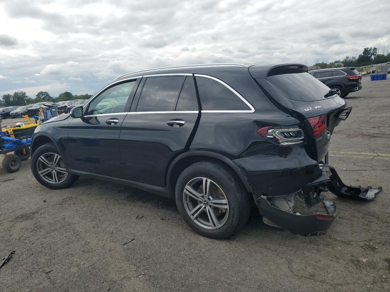 2021 Mercedes-Benz Glc 300 4Matic - Фото 2