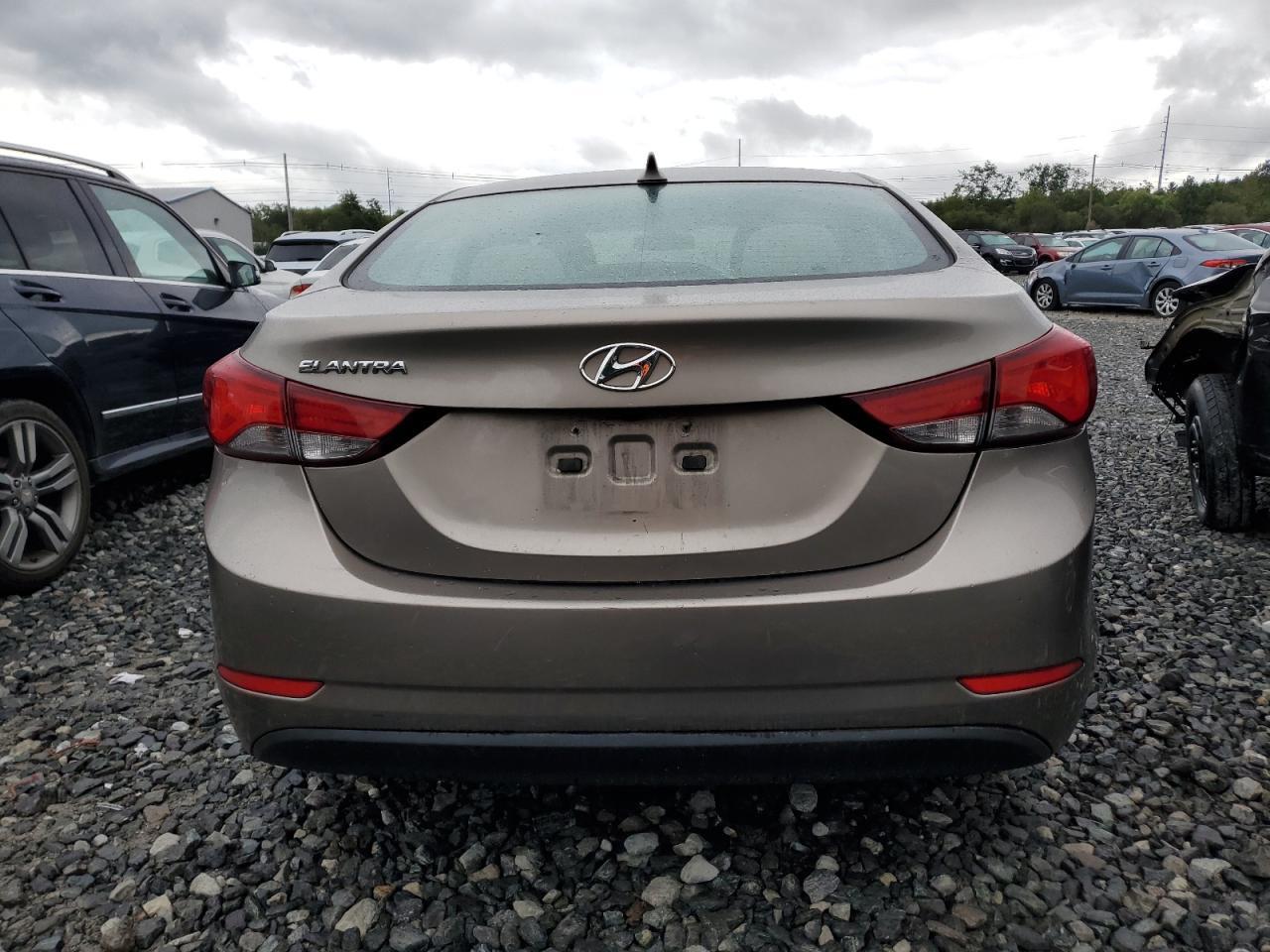 2014 Hyundai Elantra Se - Image 6