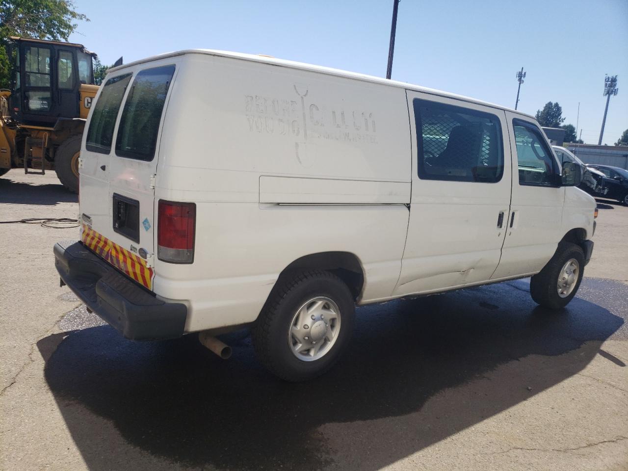 2012 Ford Econoline E250 Van - Фото 3