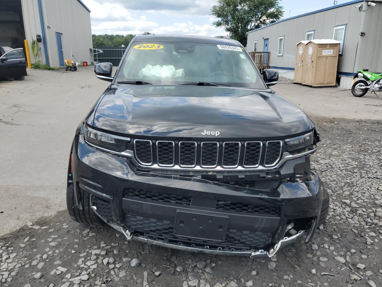 2023 Jeep Grand Cherokee L Limited - Image 5