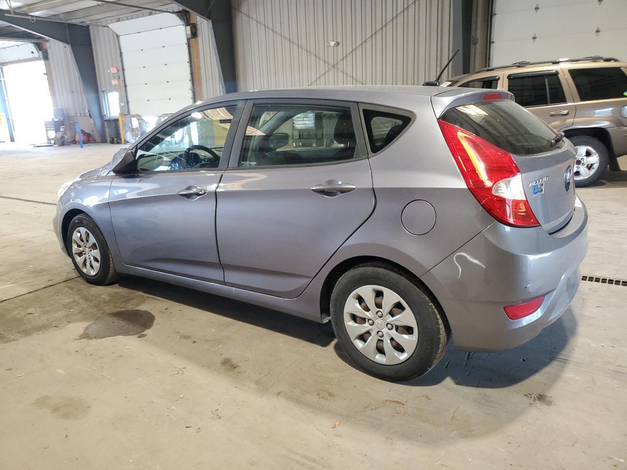 2017 Hyundai Accent Se - Фото 2