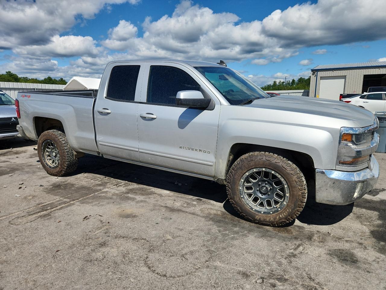 2017 Chevrolet Silverado K1500 Lt - Image 4