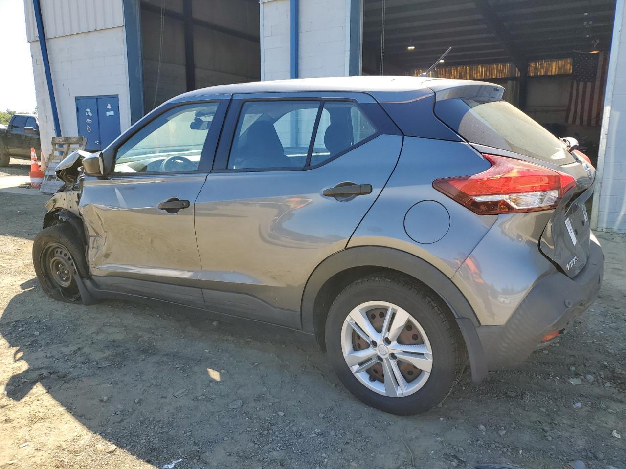 2020 Nissan Kicks S - Image 2