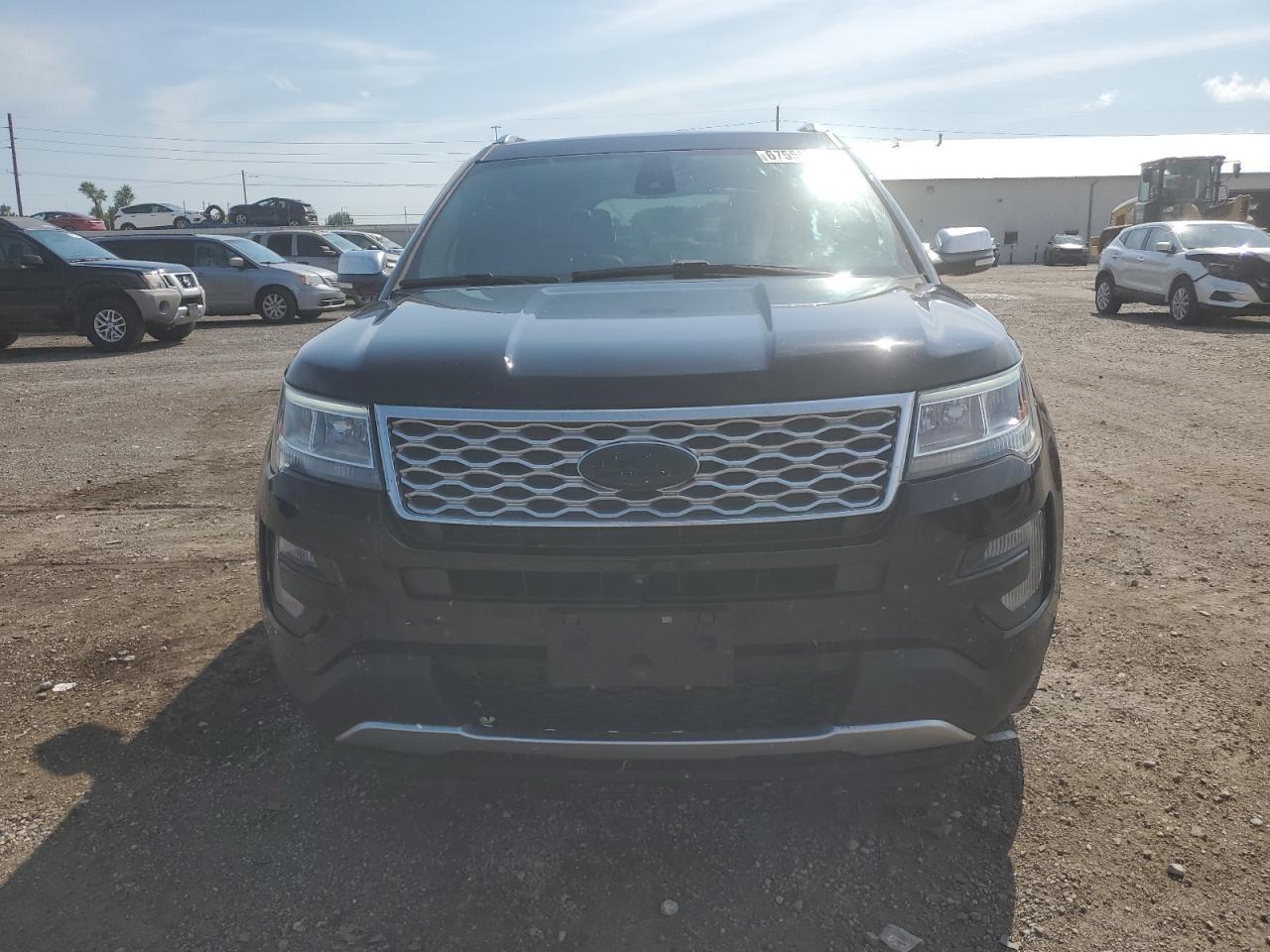 2017 Ford Explorer Platinum - Image 5