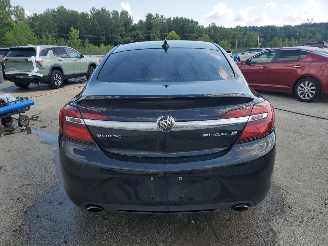 2017 Buick Regal Sport Touring - Image 6