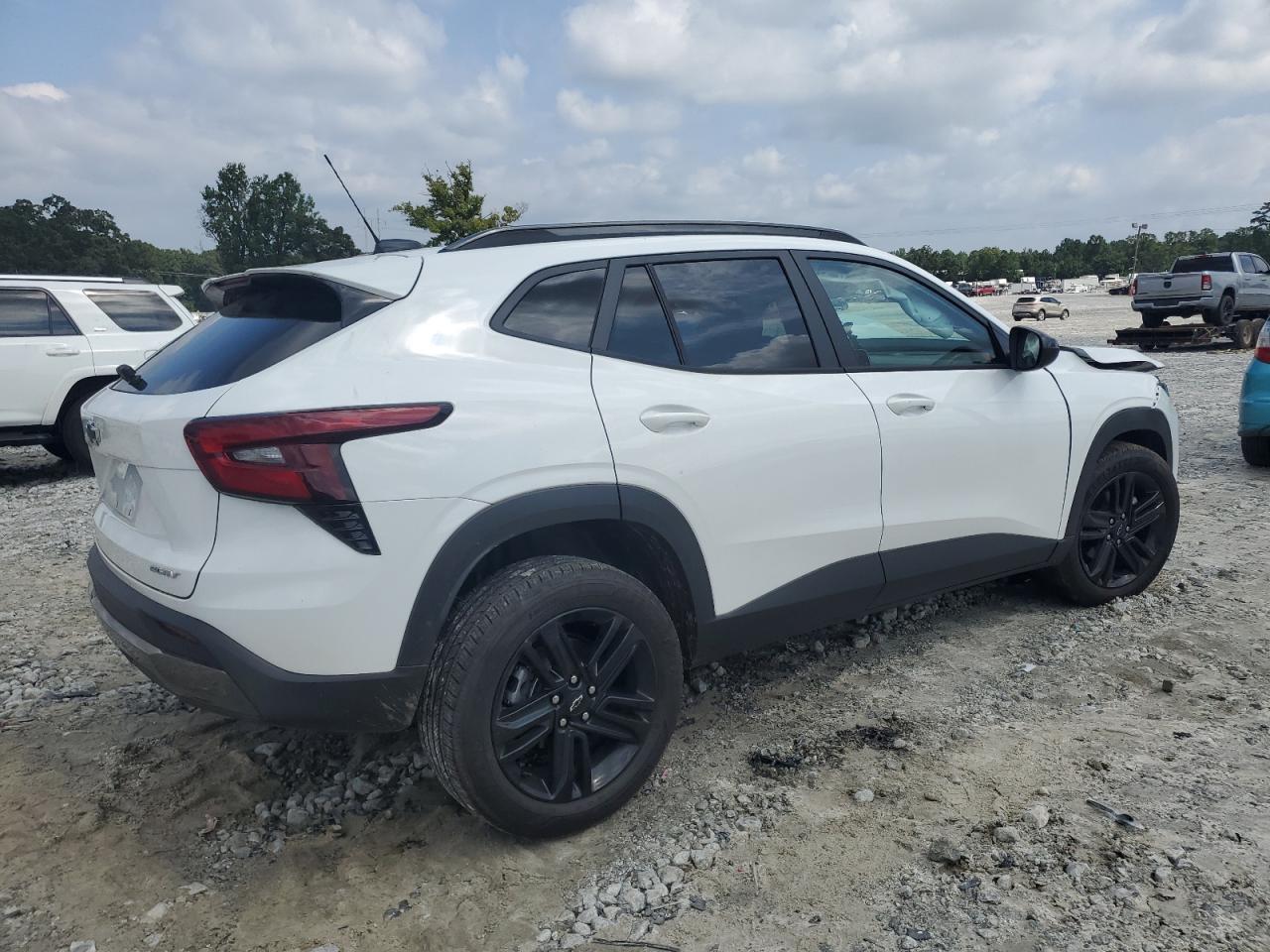 2025 Chevrolet Trax Activ - Фото 3