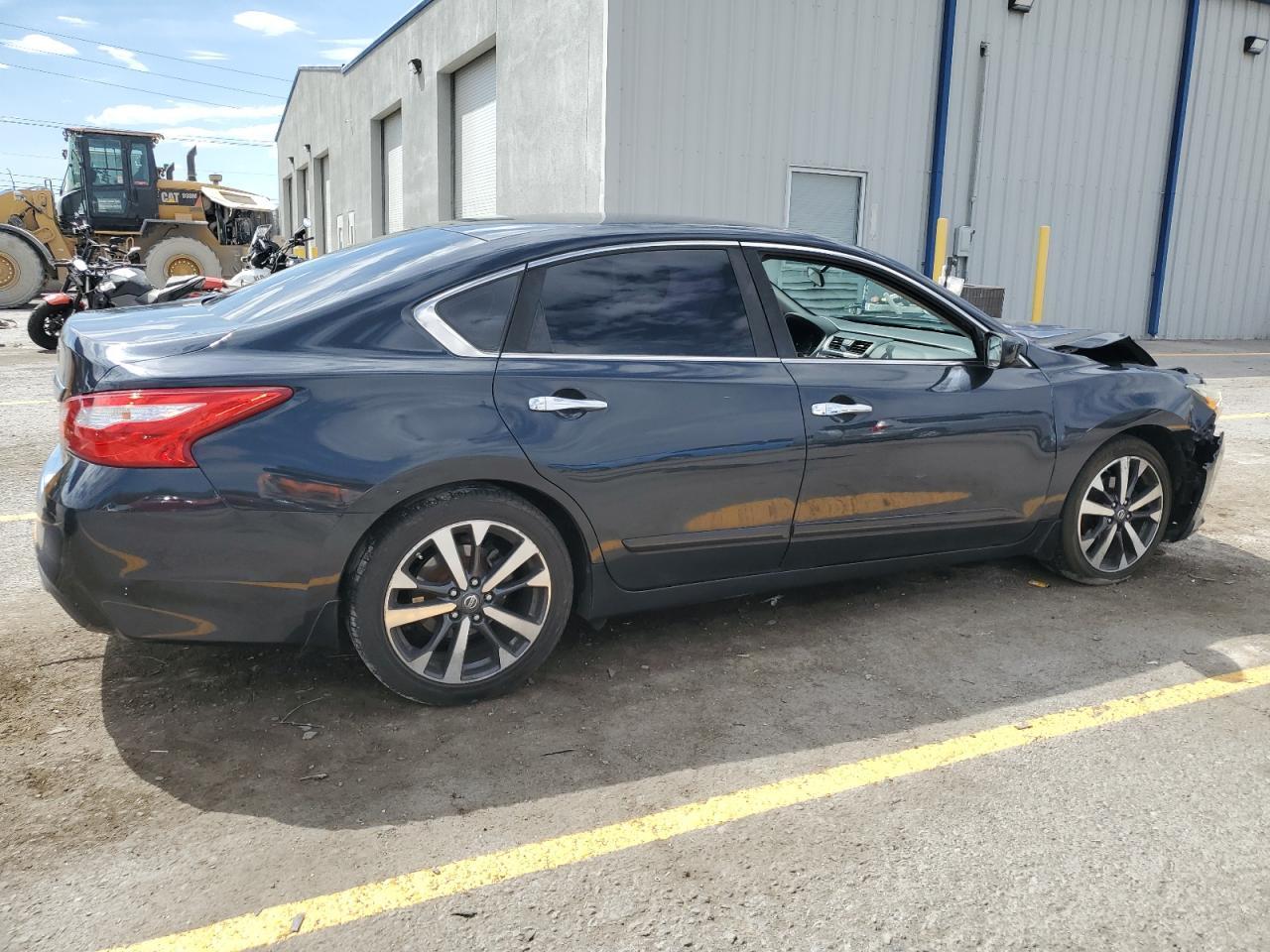 2017 Niss Altima 2.5 - Фото 3