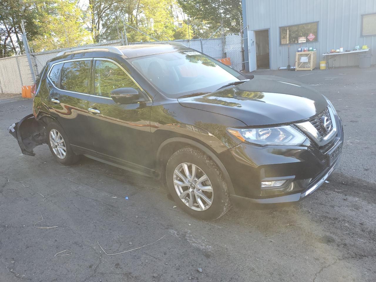 2017 Nissan Rogue Sv - Image 4