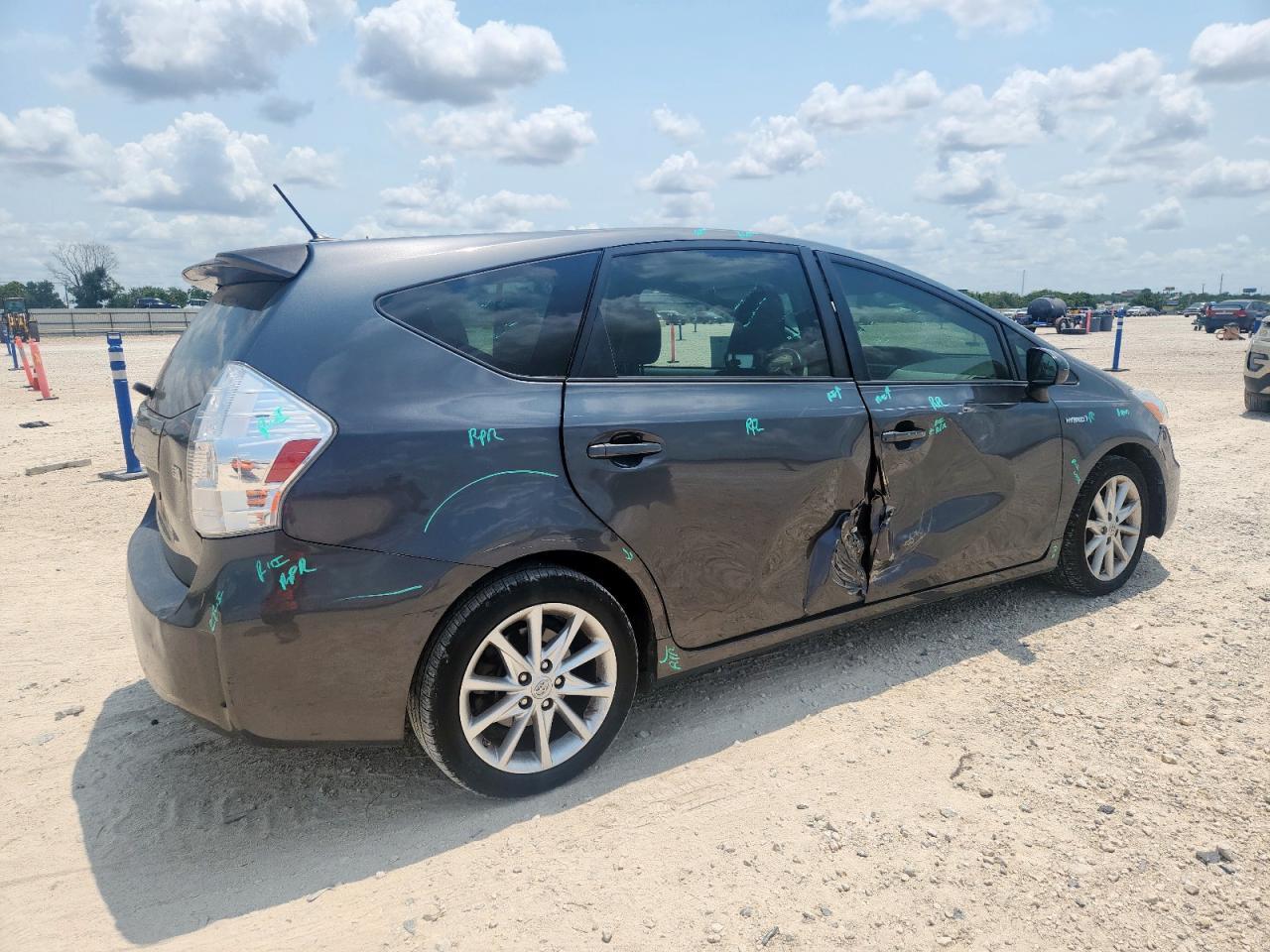 2014 Toyota Prius V - Фото 3