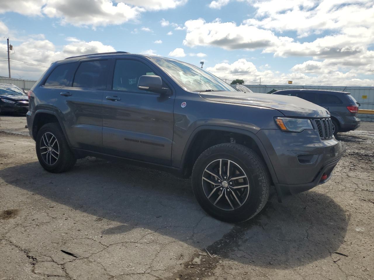 2017 Jeep Grand Cherokee Trailhawk - Image 4