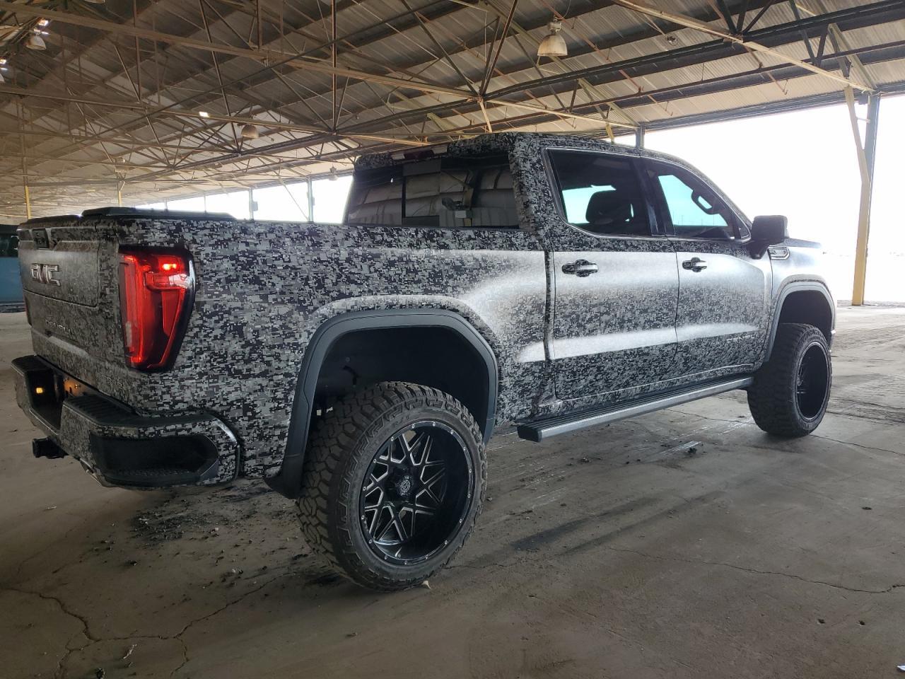 2023 GMC Sierra K1500 Denali - Фото 3
