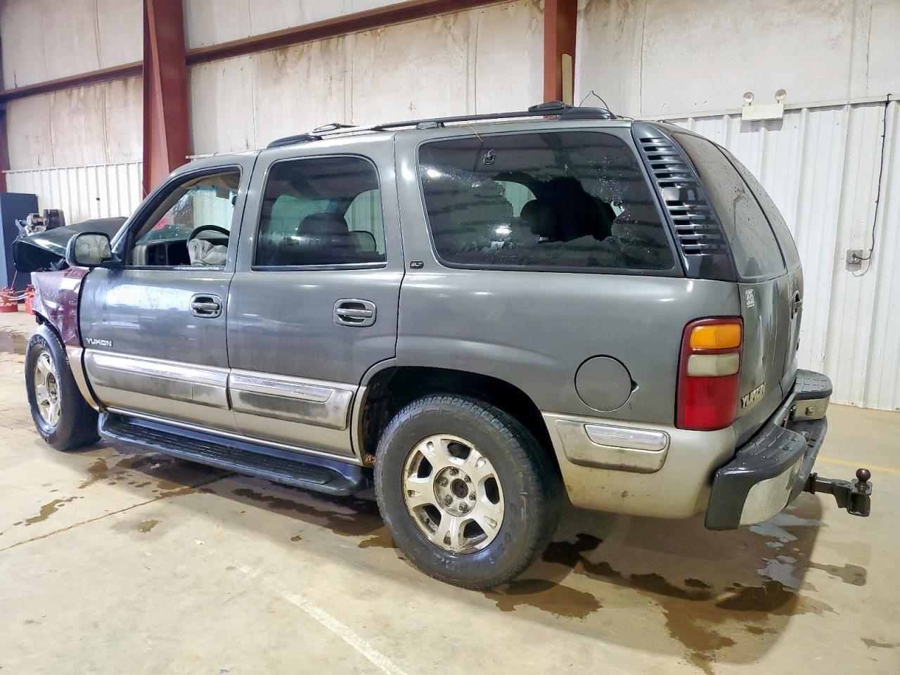 2000 GMC Yukon - Image 2