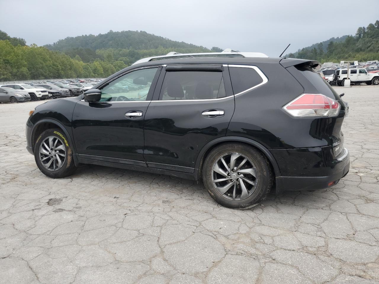 2015 Nissan Rogue S - Фото 2