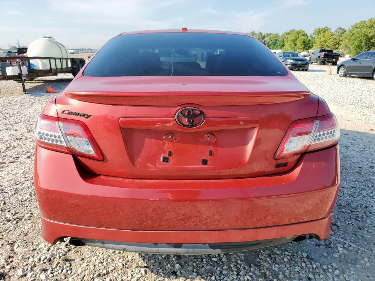 2011 Toyota Camry Base - Фото 6