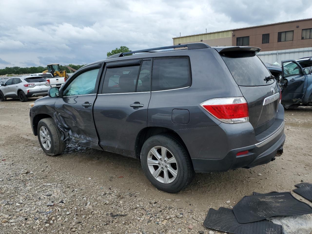2011 Toyota Highlander Base - Image 2