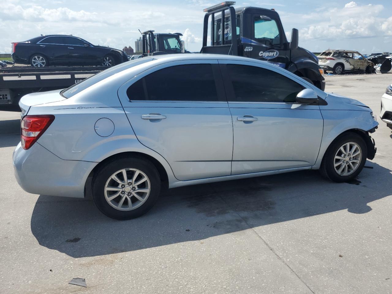 2018 Chevrolet Sonic Lt - Image 3