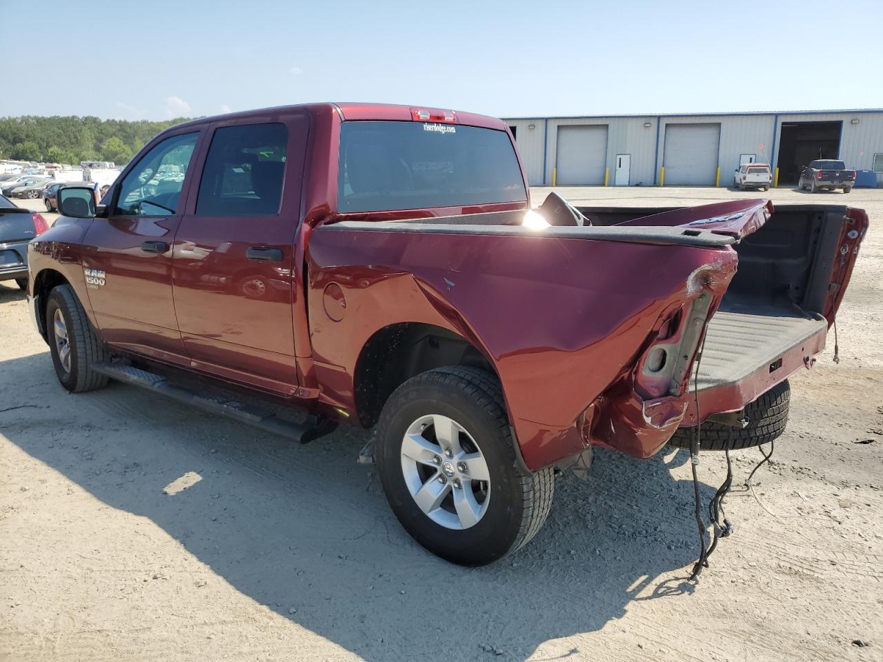 2023 Ram 1500 Classic Tradesman - Фото 2