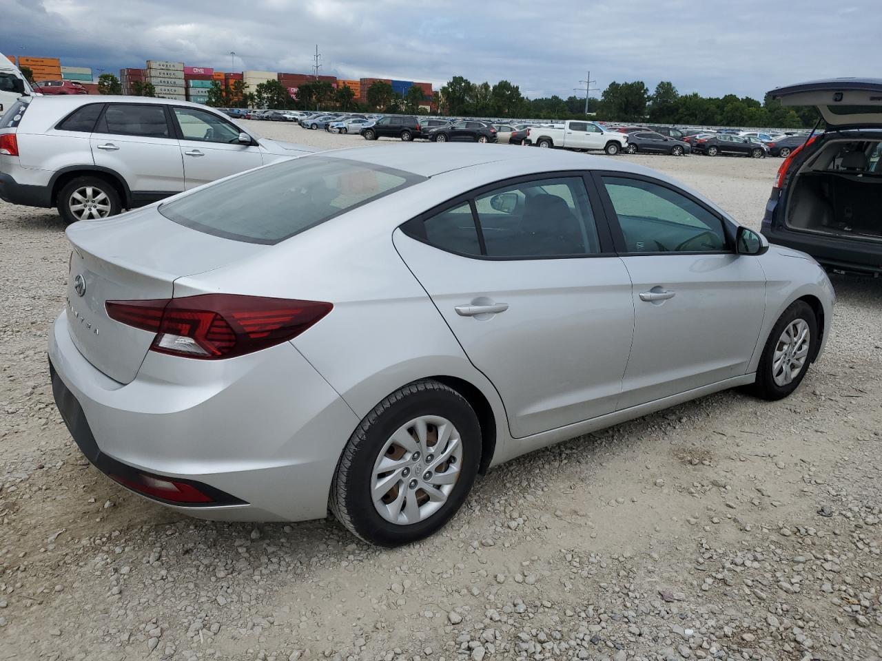 2019 Hyundai Elantra Se - Фото 3