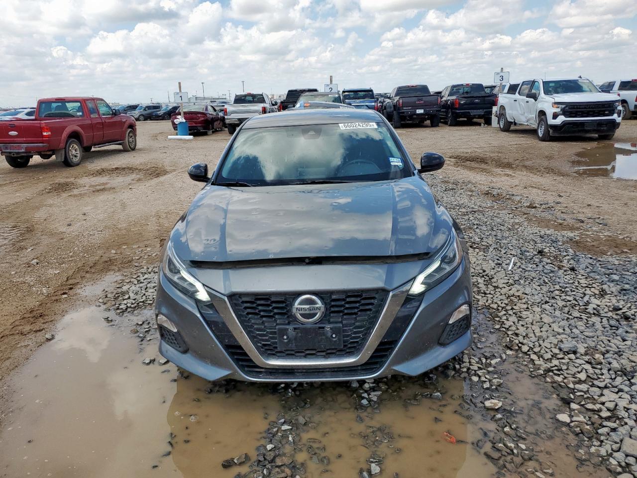 2021 Nissan Altima Sr - Image 5