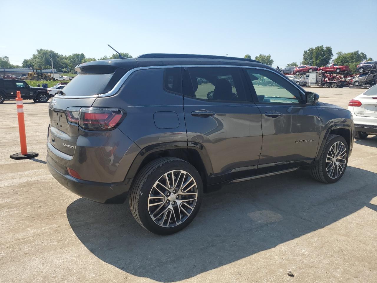 2023 Jeep Compass Limited - Фото 3