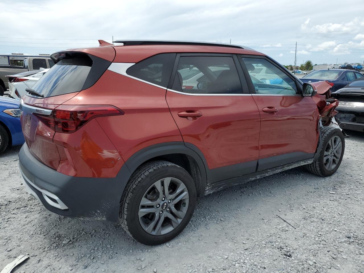 2021 Kia Seltos S - Фото 3