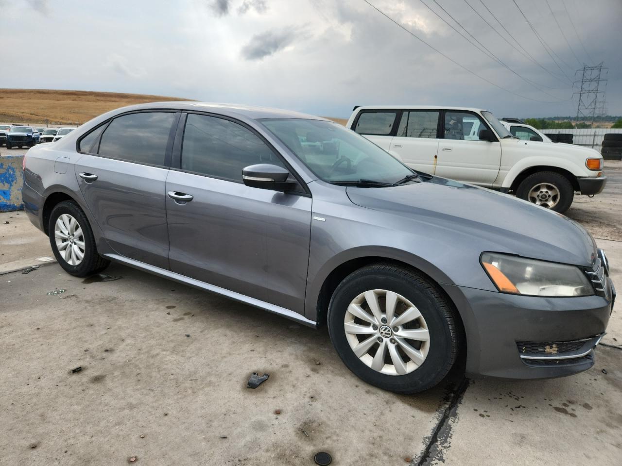 2015 Volkswagen Passat S - Image 4