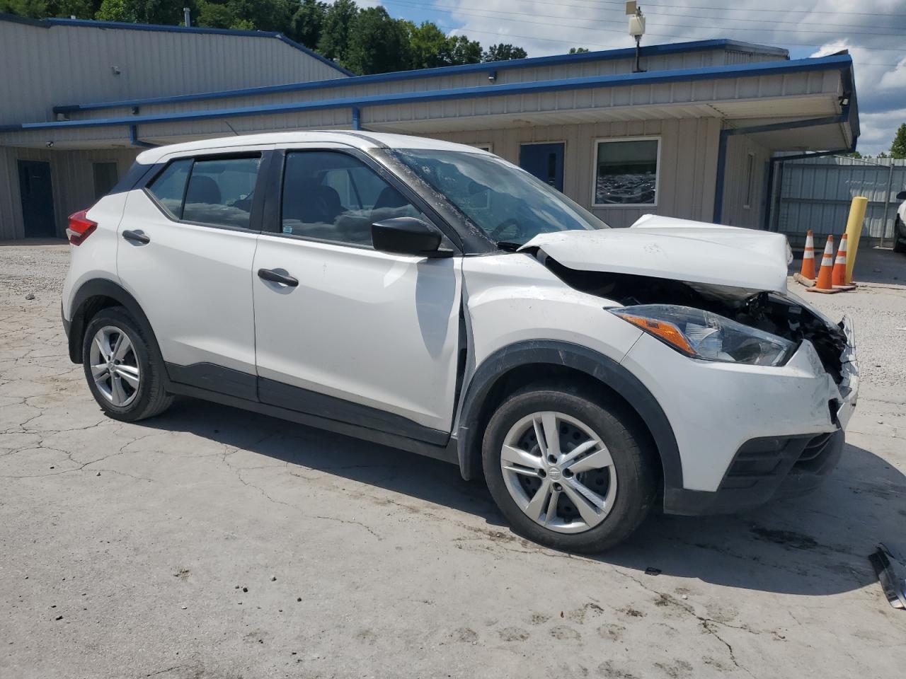 2020 Nissan Kicks S - Фото 4
