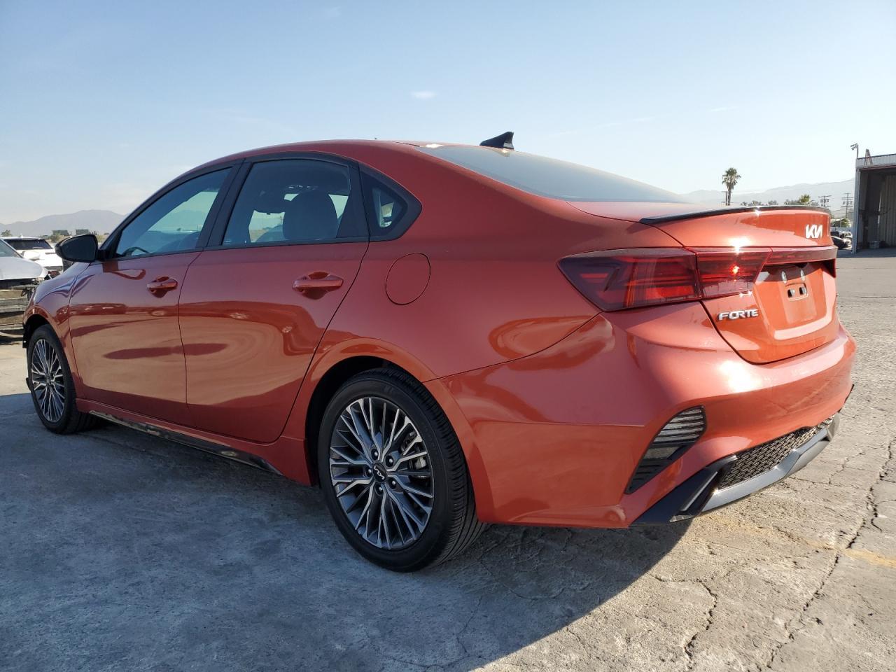 2022 Kia Forte Gt Line - Image 2