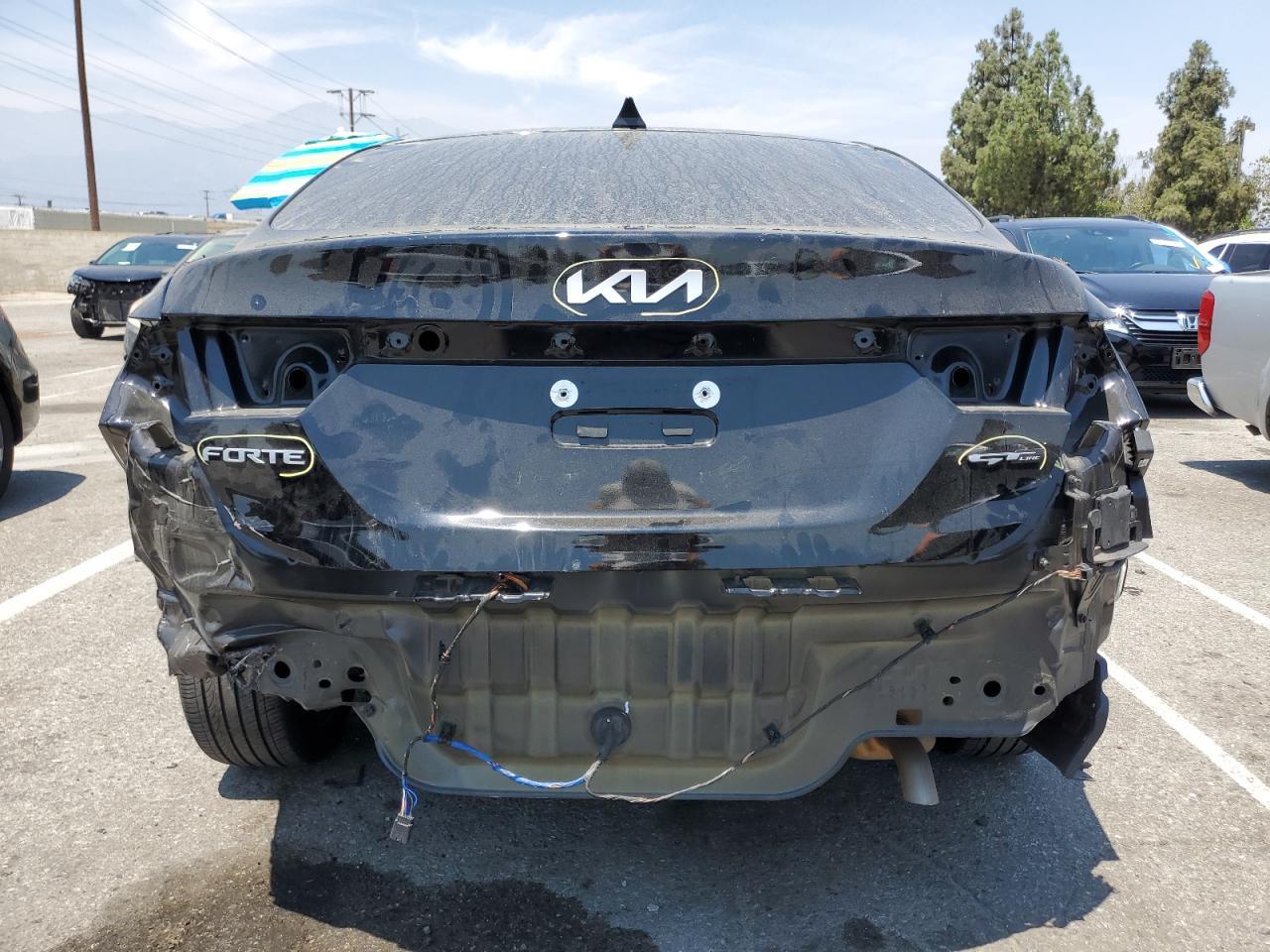 2024 Kia Forte Gt Line - Image 6