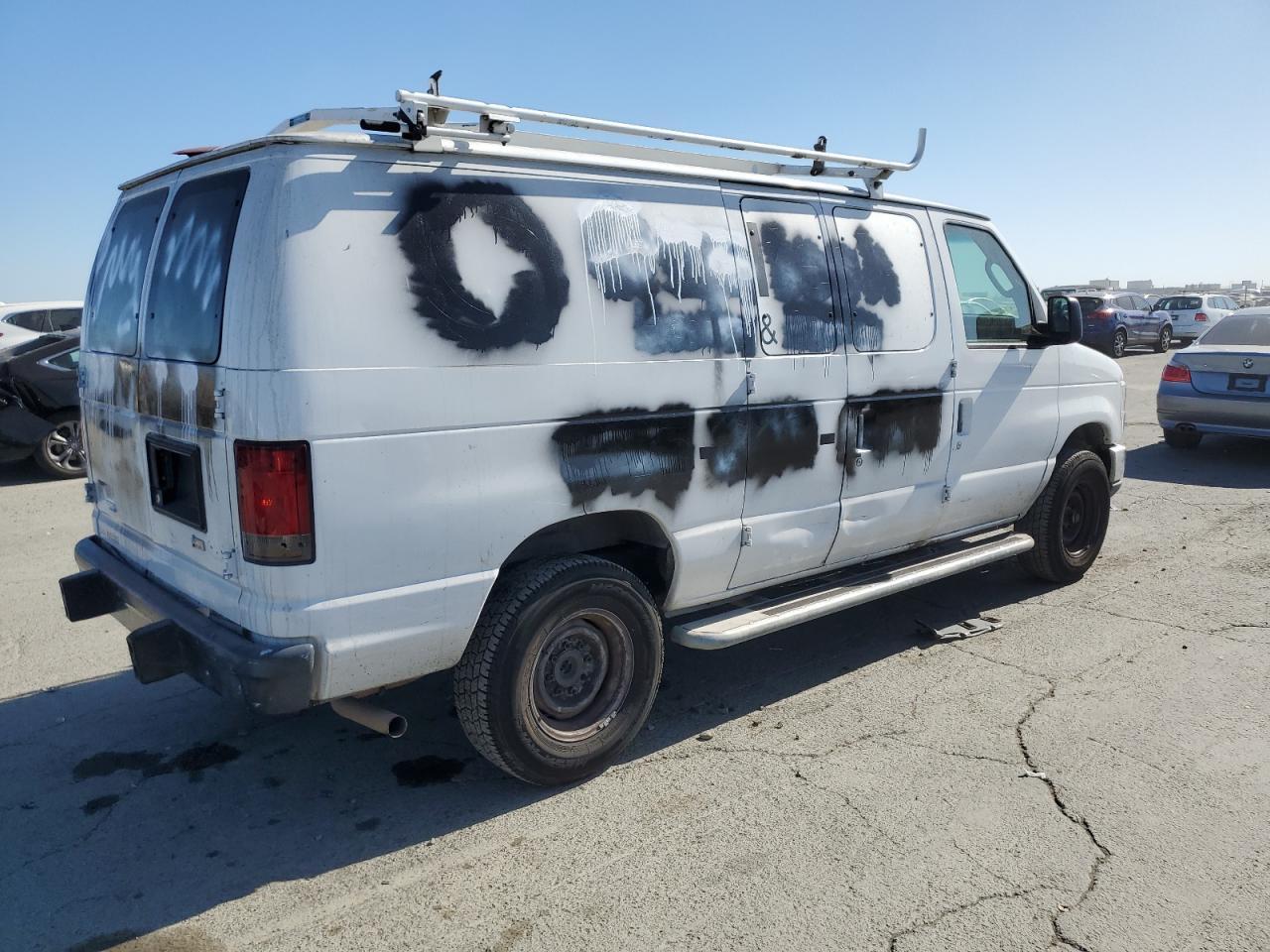 2014 Ford Econoline E250 Van - Фото 3