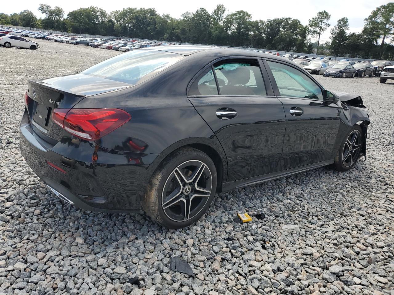 2022 Mercedes-Benz A 220 4Matic - Фото 3